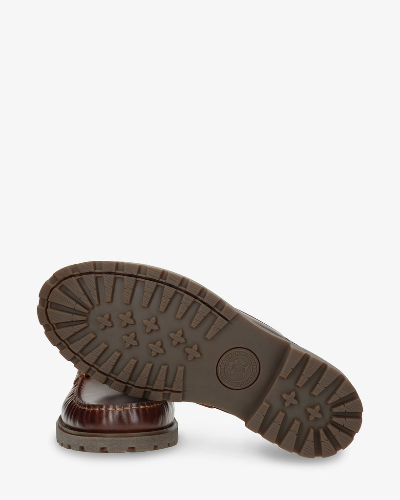 Boat náutico de piel con forro interior de piel. cuero