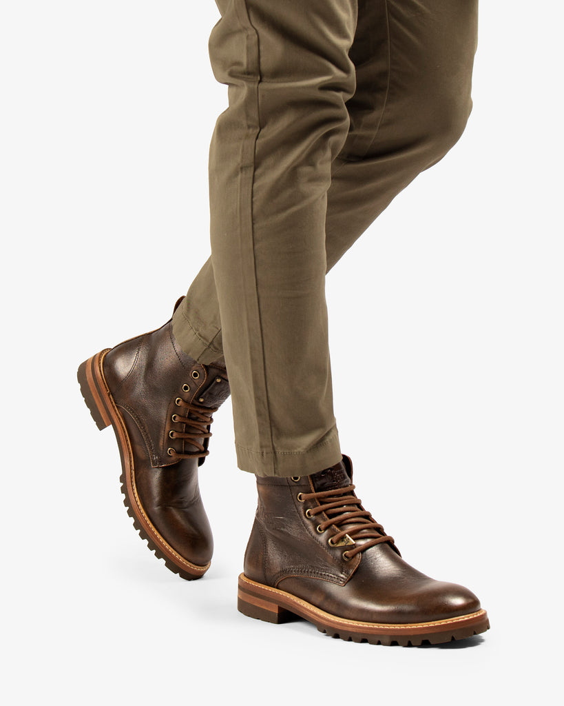 Emery botín de piel con forro interior de piel. cuero