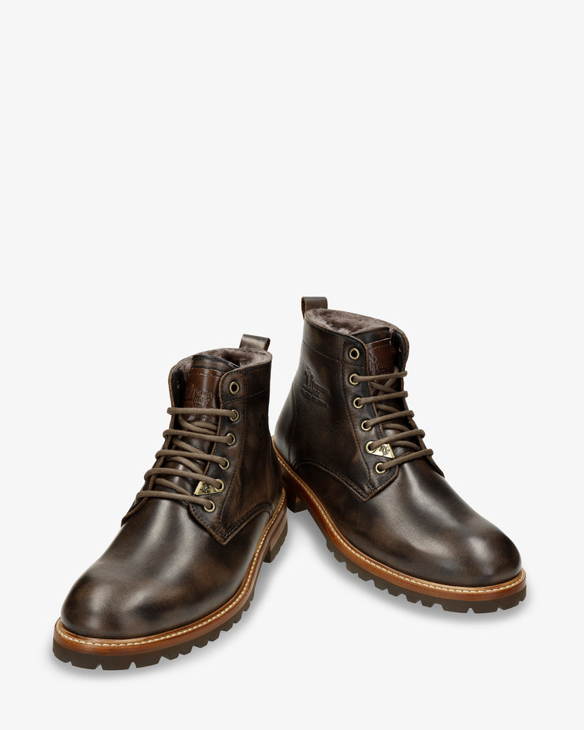 Emery Igloo botín de piel con forro interior de pelo natural. taupe