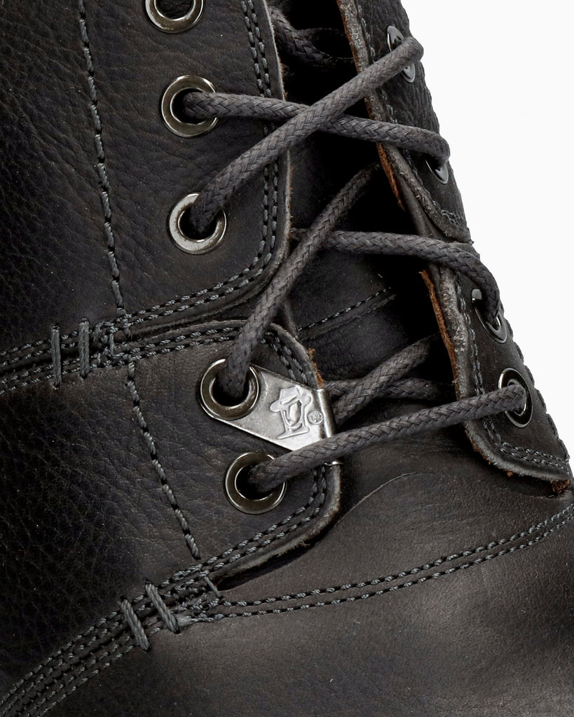 Fargo botín de piel con forro interior de piel. gris