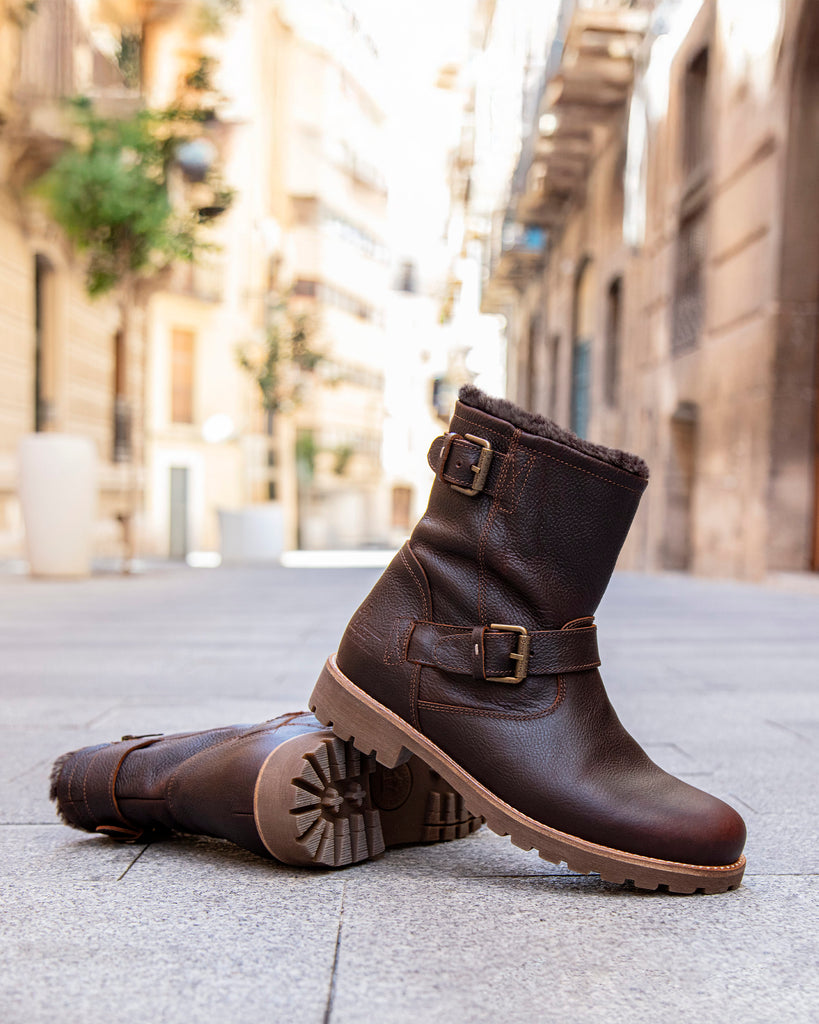 Faust botas de piel con forro interior de pelo. castaño