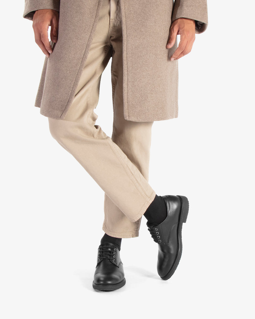 Gante zapatos de piel con forro interior de piel. negro