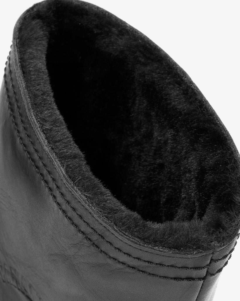 Hebe botas de piel con forro interior de pelo. negro
