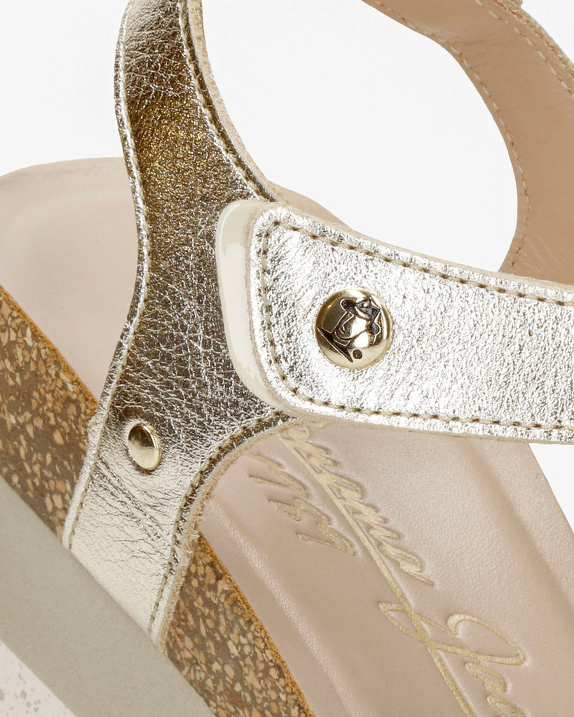 Nica Sport sandalias de piel con forro interior de piel. oro