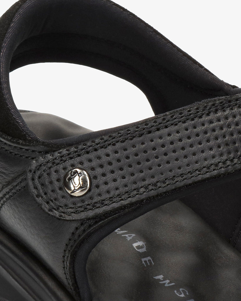 Sanders sandalias de piel con forro interior de lycra. negro